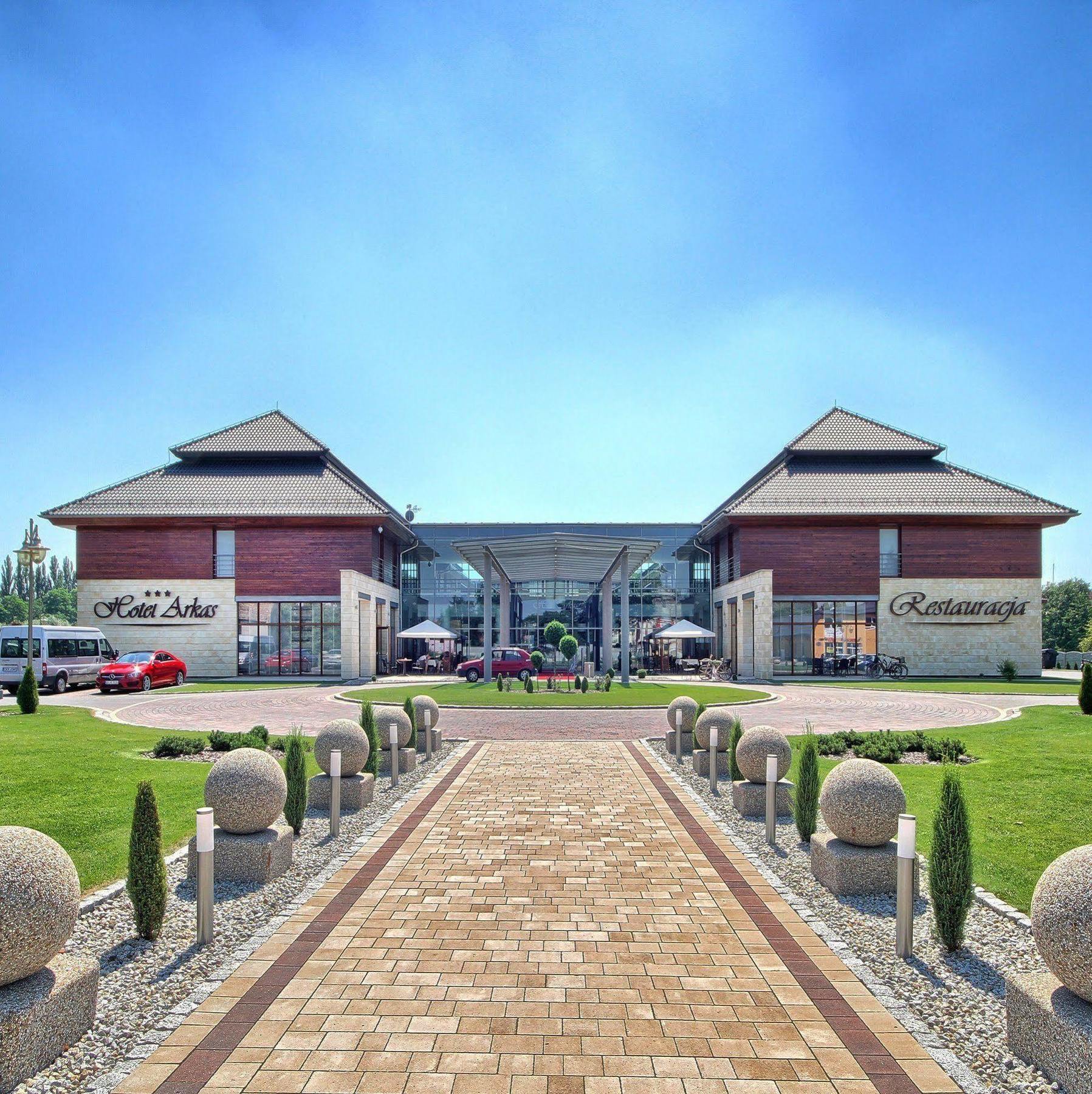Hotel Arkas Proszkow Ngoại thất bức ảnh