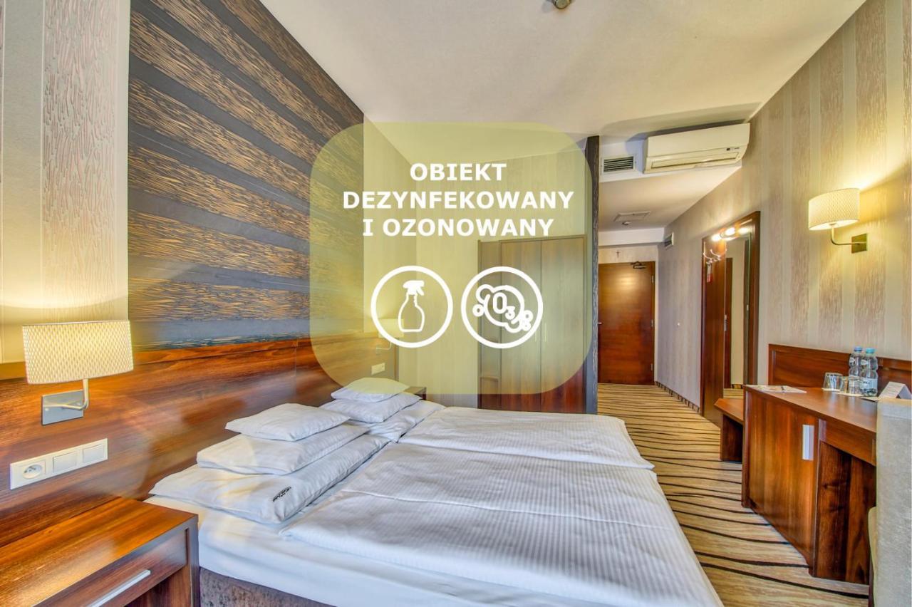 Hotel Arkas Proszkow Ngoại thất bức ảnh